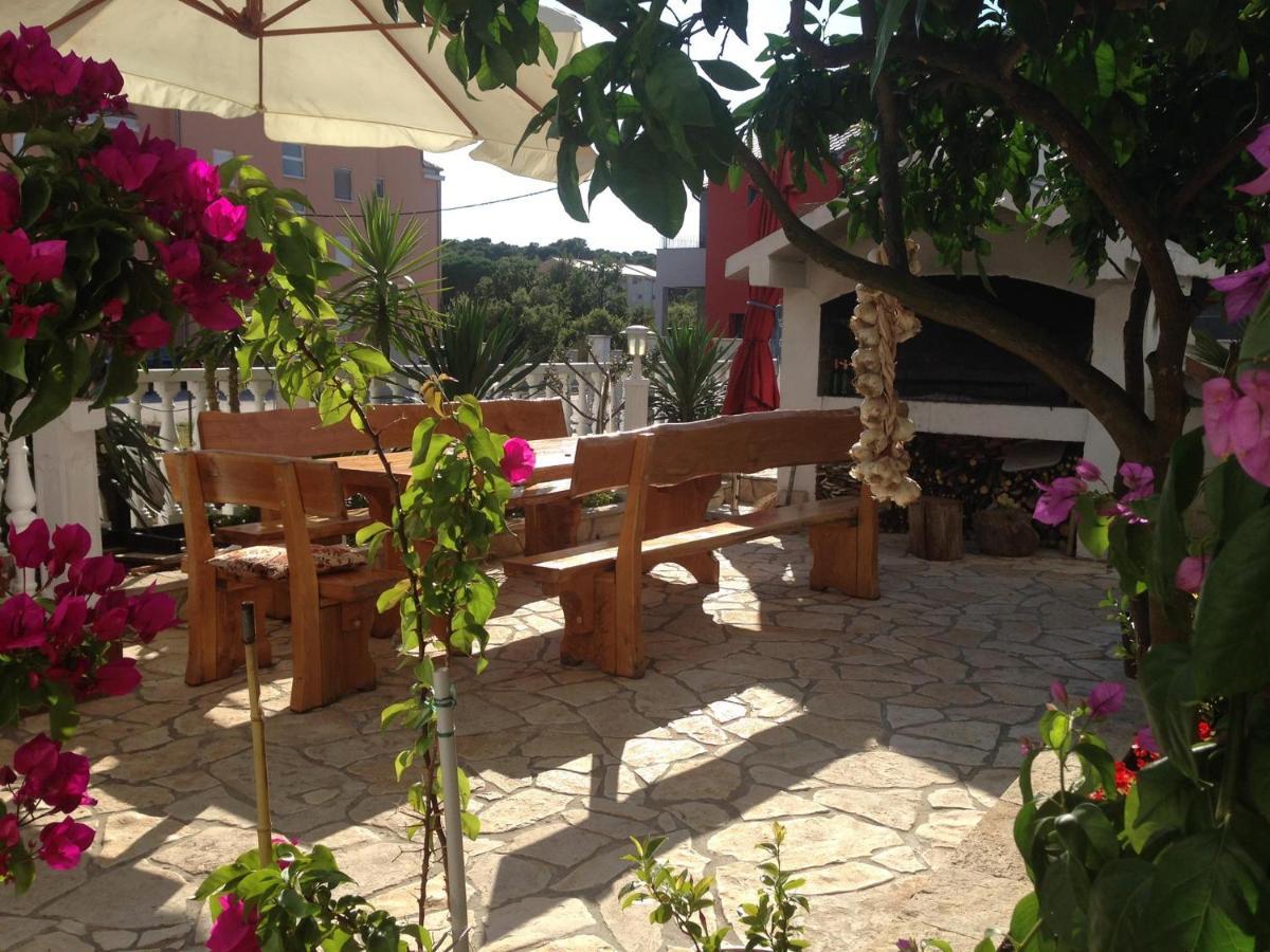 Apartmani Slavica Biograd Na Moru Εξωτερικό φωτογραφία