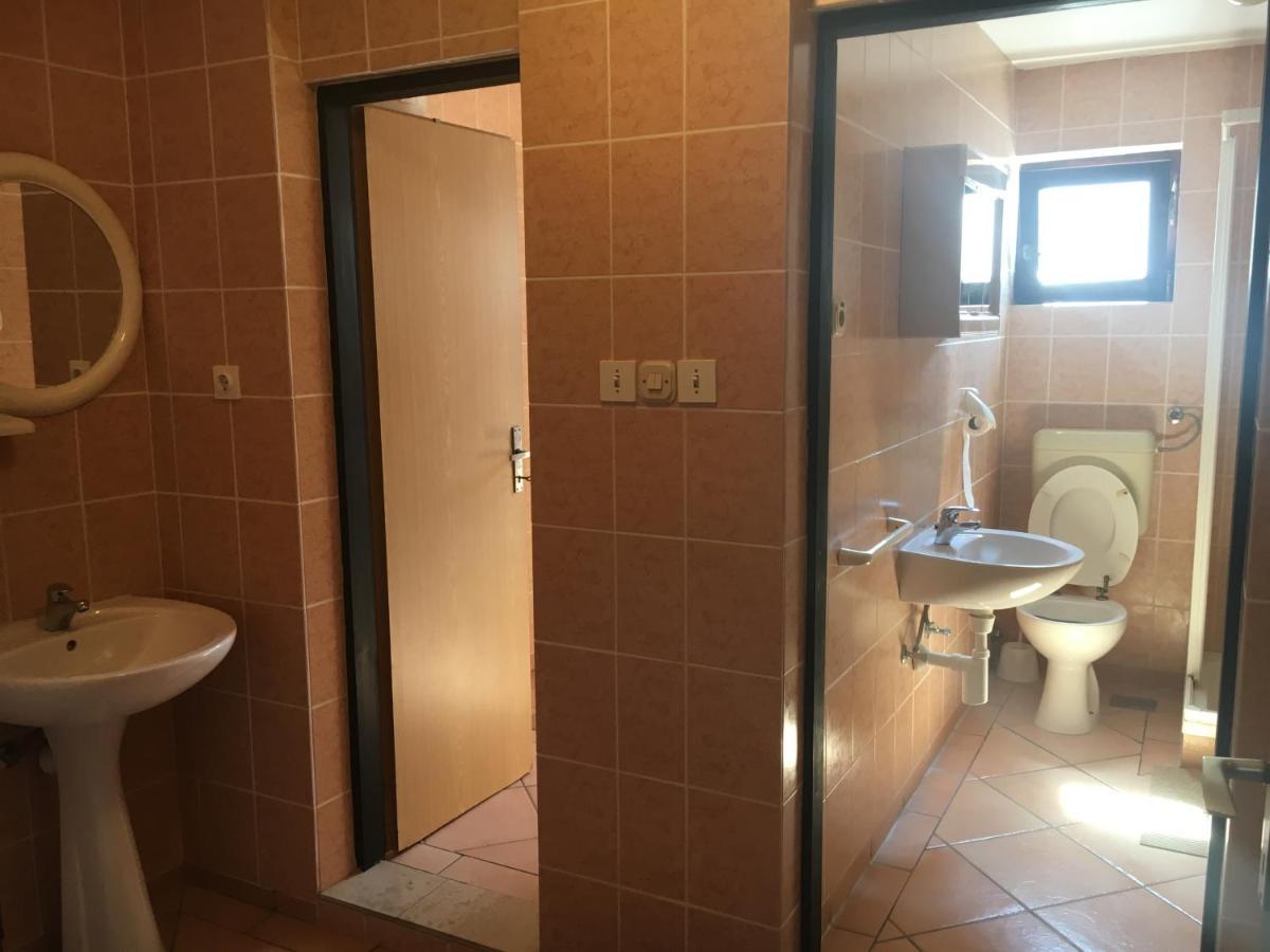 Apartmani Slavica Biograd Na Moru Εξωτερικό φωτογραφία