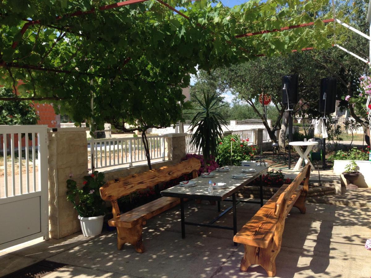 Apartmani Slavica Biograd Na Moru Εξωτερικό φωτογραφία