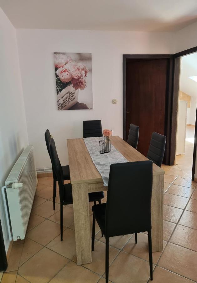 Apartmani Slavica Biograd Na Moru Εξωτερικό φωτογραφία